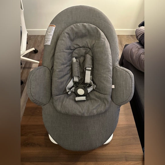 STOKKE Steps™ Bouncer (White Frame) - Picture 2 of 10